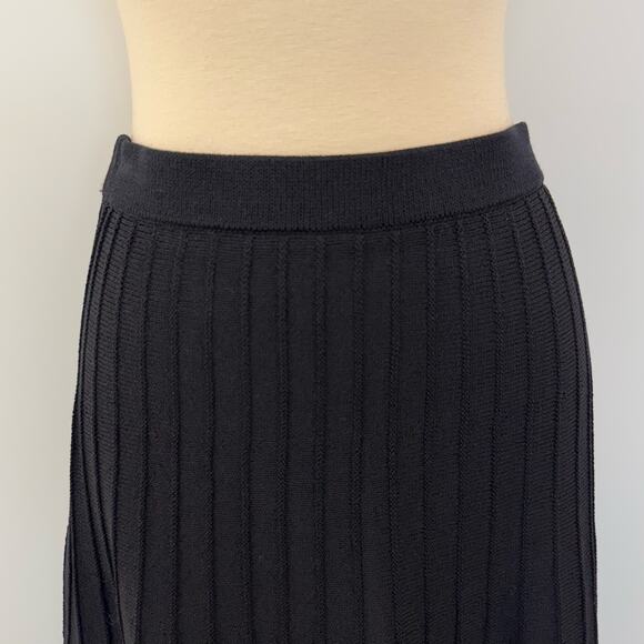 St. John A-Line Mini Skirt Santana Knit Black Vintage Pleated Effect USA Made 6 - Picture 2 of 10